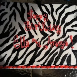 It was hot pink writing but I just had a crappy phone. I loved the writing and it tasted good