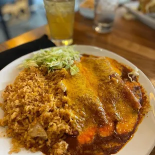 a plate of mexican food