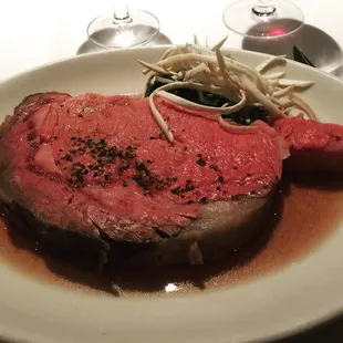 Prime rib prepared medium rare