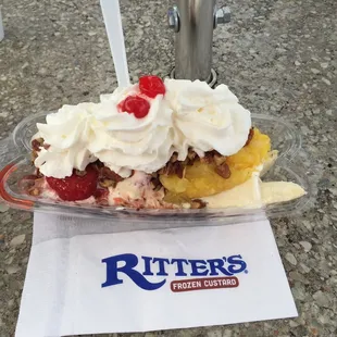 Banana Split, with vanilla and strawberries and cream ice-cream (one of their daily flavors)!