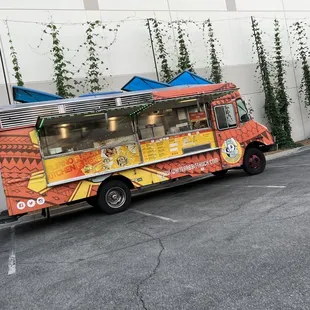 They have food trucks on the wknds