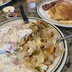 Cream Chipped Beef with Homefries