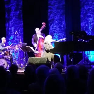 Diane Schuur in concert 1/16/2015