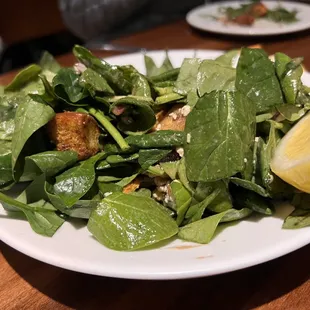 Warm spinach salad