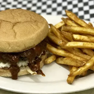 Chili Slaw Burger! Yummy