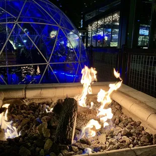 Fireplace for outdoor seating