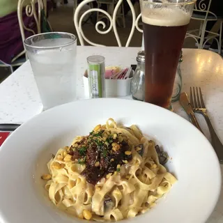 Smog City Brewing Co. Sabre-Toothed Squirrel
