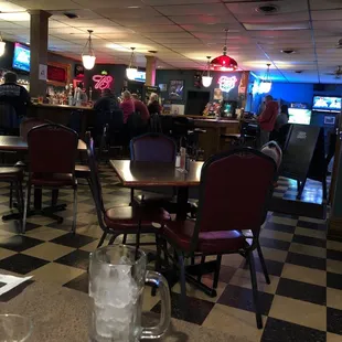 My cup sat here for 20 mins. Not one person came by.