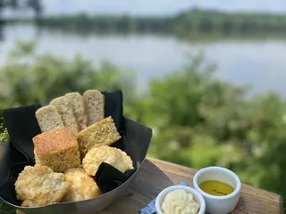 Upper Shirley Vineyards