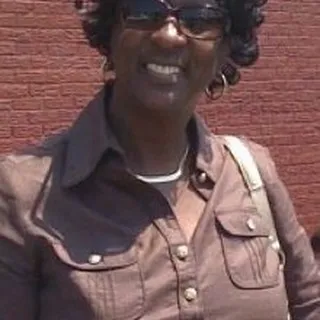 Tina C.