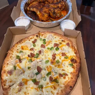 8 inch Cajun Pizza Wood-Fired Wings (traditional Buffalo)
