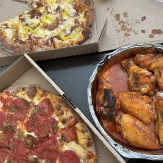 Johnny Bananas Pizza