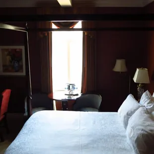 third-floor single room - Nice!