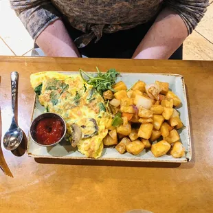 Vegetable omelette with potatoes