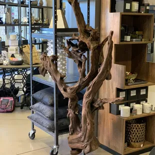 KAZU FLOOR SCULPTURE