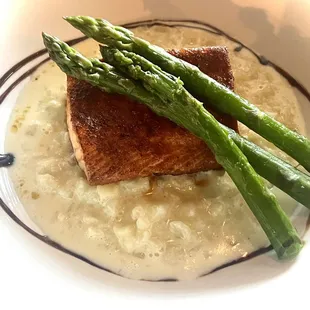 Caramelized Salmon with Cauliflower Risotto. Sooooo good!