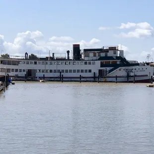 I think Vallejo needs to restore this ferry to be the Vallejo Harbor Queen