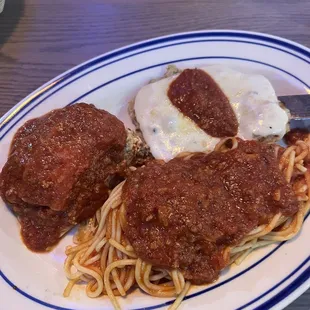 Trio of spaghetti, lasagna and chicken parmigiana