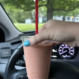 Strawberry banana smoothie!!
