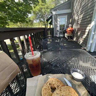 Sun dried tomato bagels are everythinggg