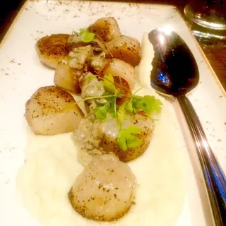 Seared Bay Scallops