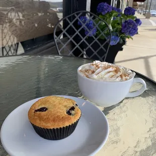 Elberfeld with our blueberry muffin.