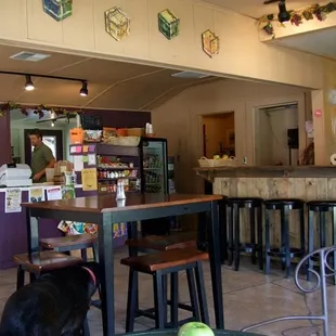 Great place to stop by before or after Yosemite. Two couple who quit the job in city started this nice little cafe &amp; Inn.