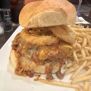 Knife &amp; Fork Burger, Fries
