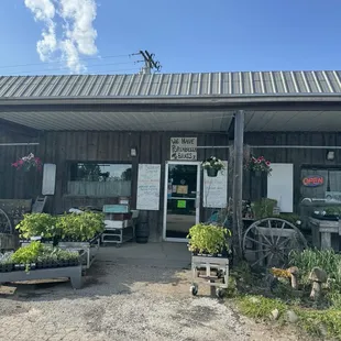 Hidden gem on the way to Lake Geneva!