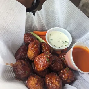 BBQ boneless wings