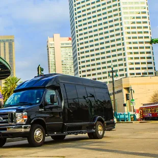 Riverbend Charters Executive Van - Accomodates up to 13 passengers