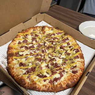 Pastrami Pizza