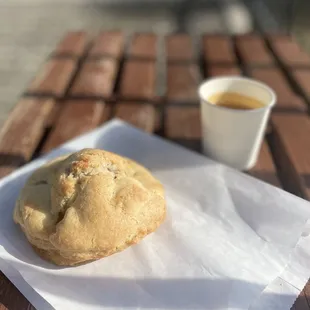 Donut stuffed apple pie cookie (yum!!) and doppio (so stout like Guinness beer!)