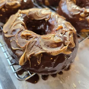 food, donuts, dough desserts