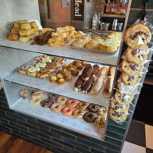 food, dough desserts, donuts