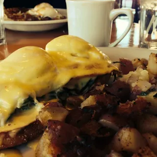 Smoked Salmon and Spinach Benedict