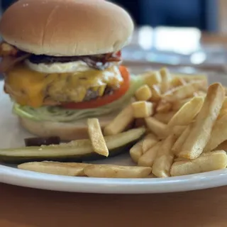 Hornet Burger