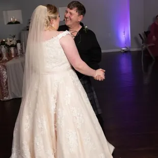 Pop Goes the Wedding resides at Rivers Edge. We created an all inclusive package to give our couples everything at an affordable price.