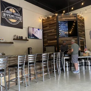 Rivers End Brewing bar