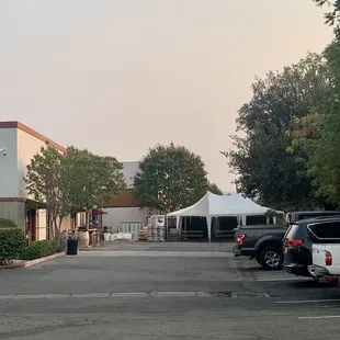 Outdoor seating and parking lot