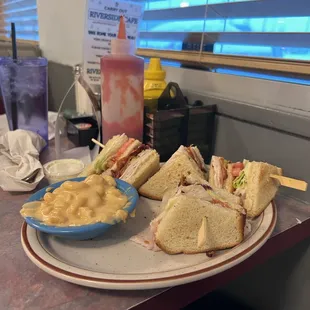 Club House with Mac &amp; Cheese