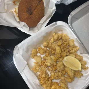 Conch Fritters (6 Pc.)