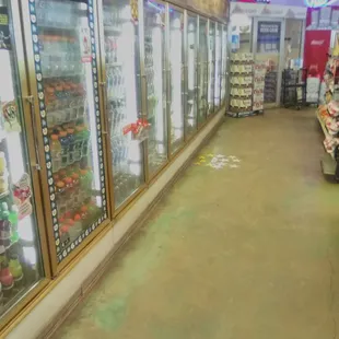 Drinks, sandwiches, lunchmeats etc