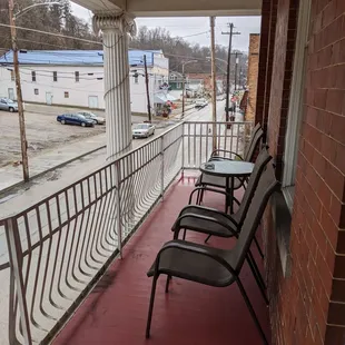 The balcony/smoking area.