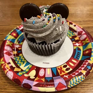 Cookies and cream cupcake