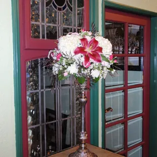 Riverside Mission Florist Wedding Flowers florist in Riverside CA - wedding centerpiece