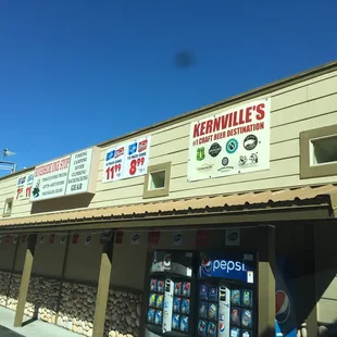 the front of a convenience store