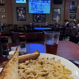 Fettuccine with chicken.