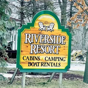 Riverside Resort Sign