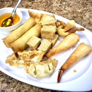 11.Combination Appetizer